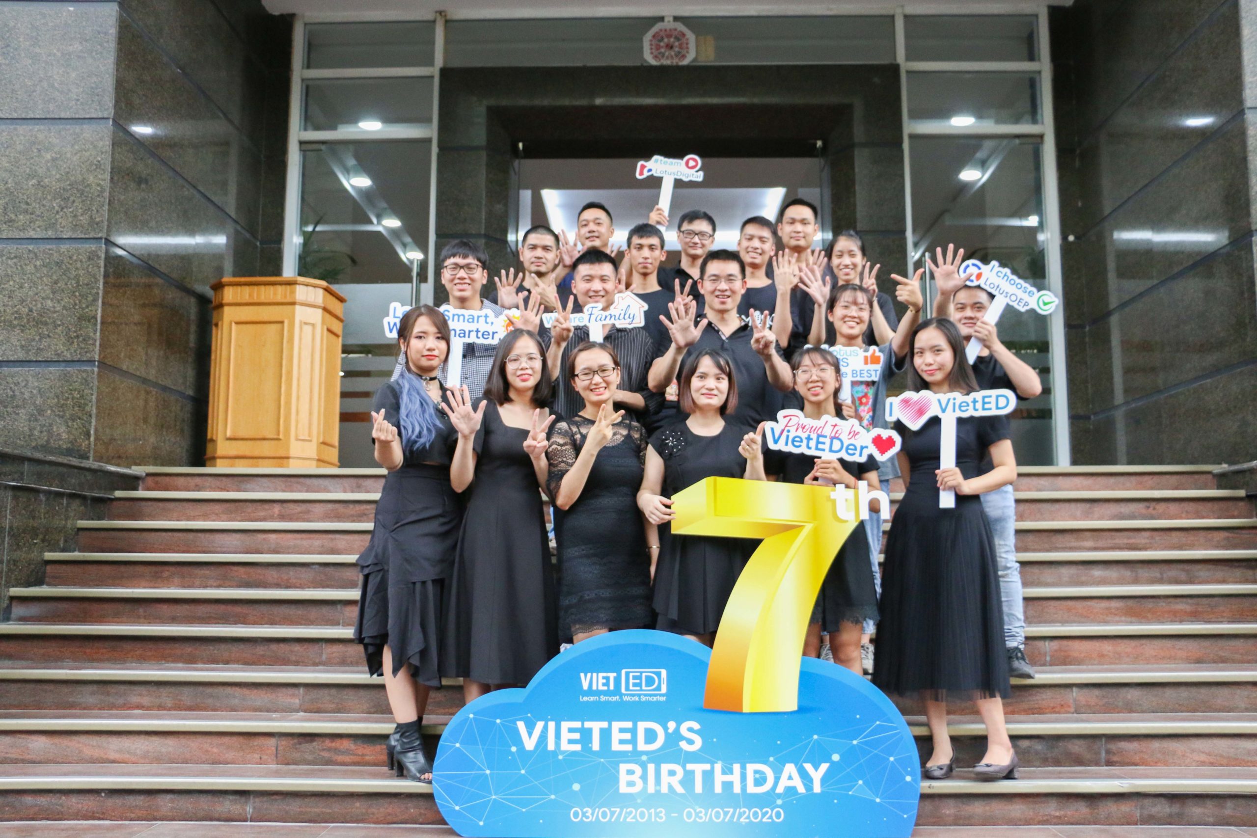 Team Black cực ấn tượng 